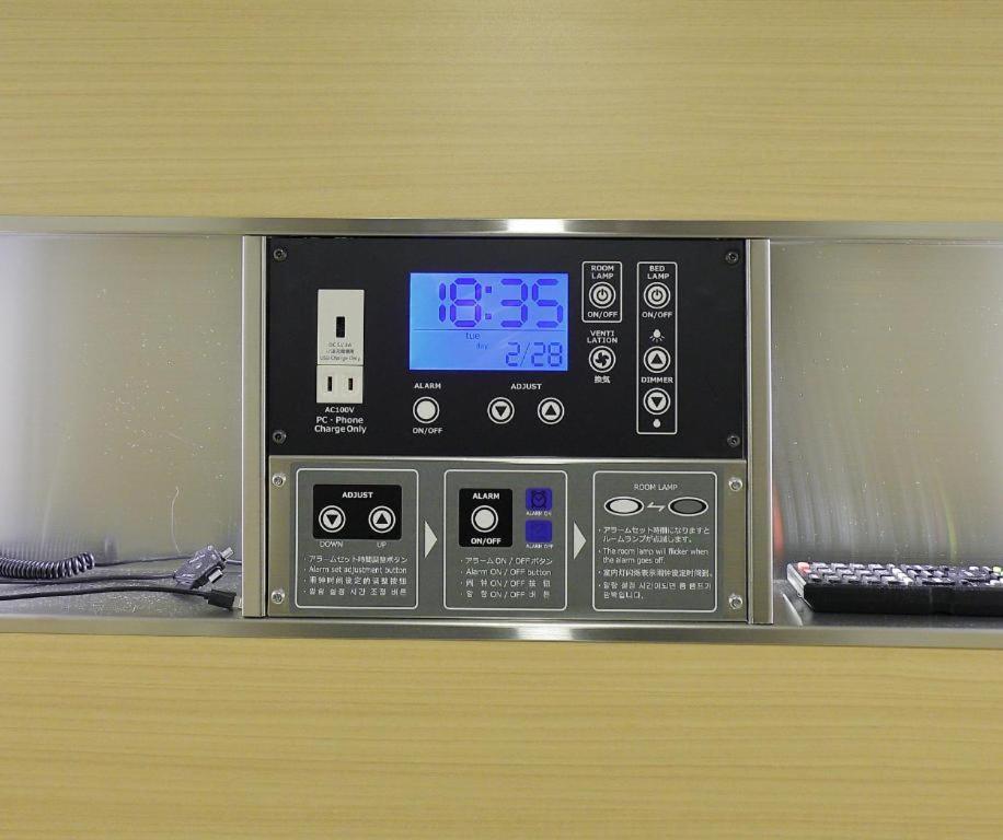 Acro Capsule Hotel Namba Dotonbori Osaka Bagian luar foto