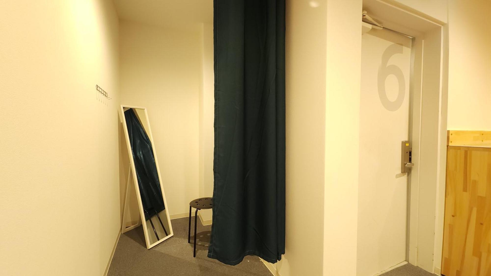 Acro Capsule Hotel Namba Dotonbori Osaka Bagian luar foto